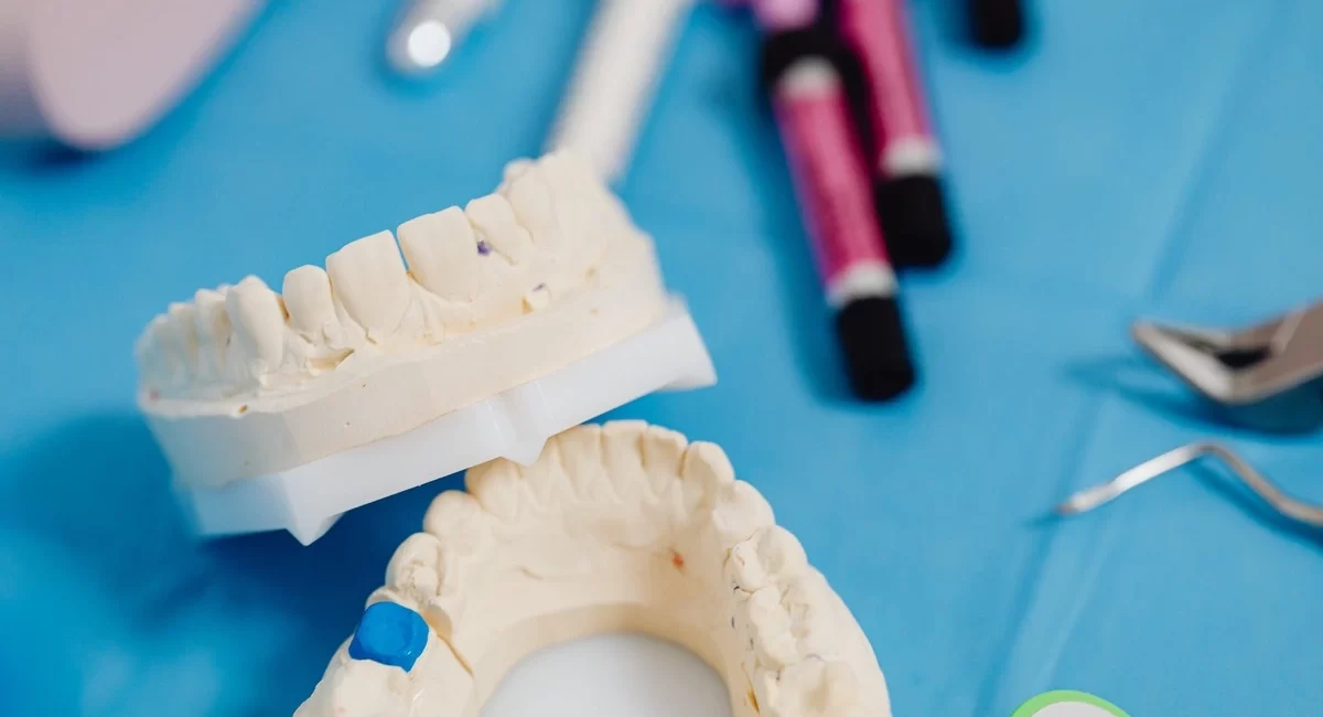 protesi-dentale-in-zirconia (1) protesi-dentale-in-zirconia (1)